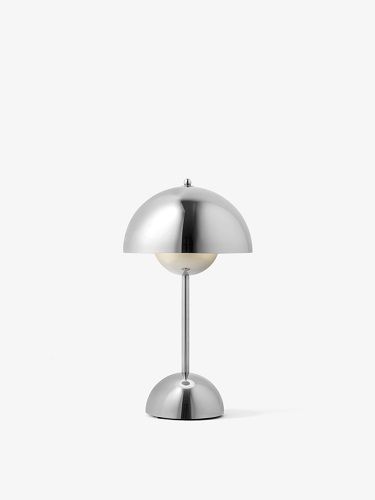 Φωτογραφία από Flowerpot VP9 Chrome-Plated