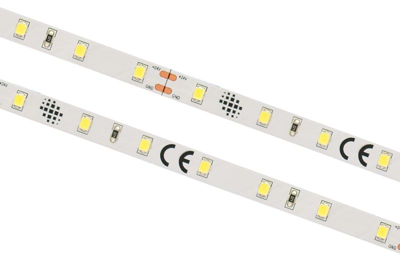 Φωτογραφία από LED STRIP 6W/M 24V 56LED/M 140 LM/W IP66